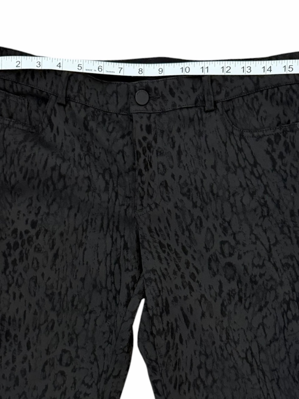 Alice + Olivia Black Animal Leopard Jacquard Flare Pants Size 6 - Picture 10 of 15